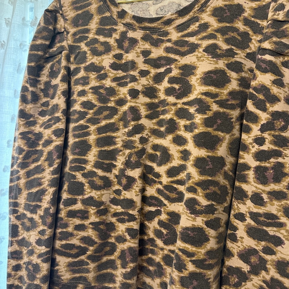 RD Style — Leopard Print Sweatshirt w/ Puff Sleeves (Anthropologie) — Size M